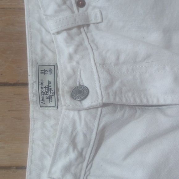 Abercrombie shorts - Picture 3 of 4